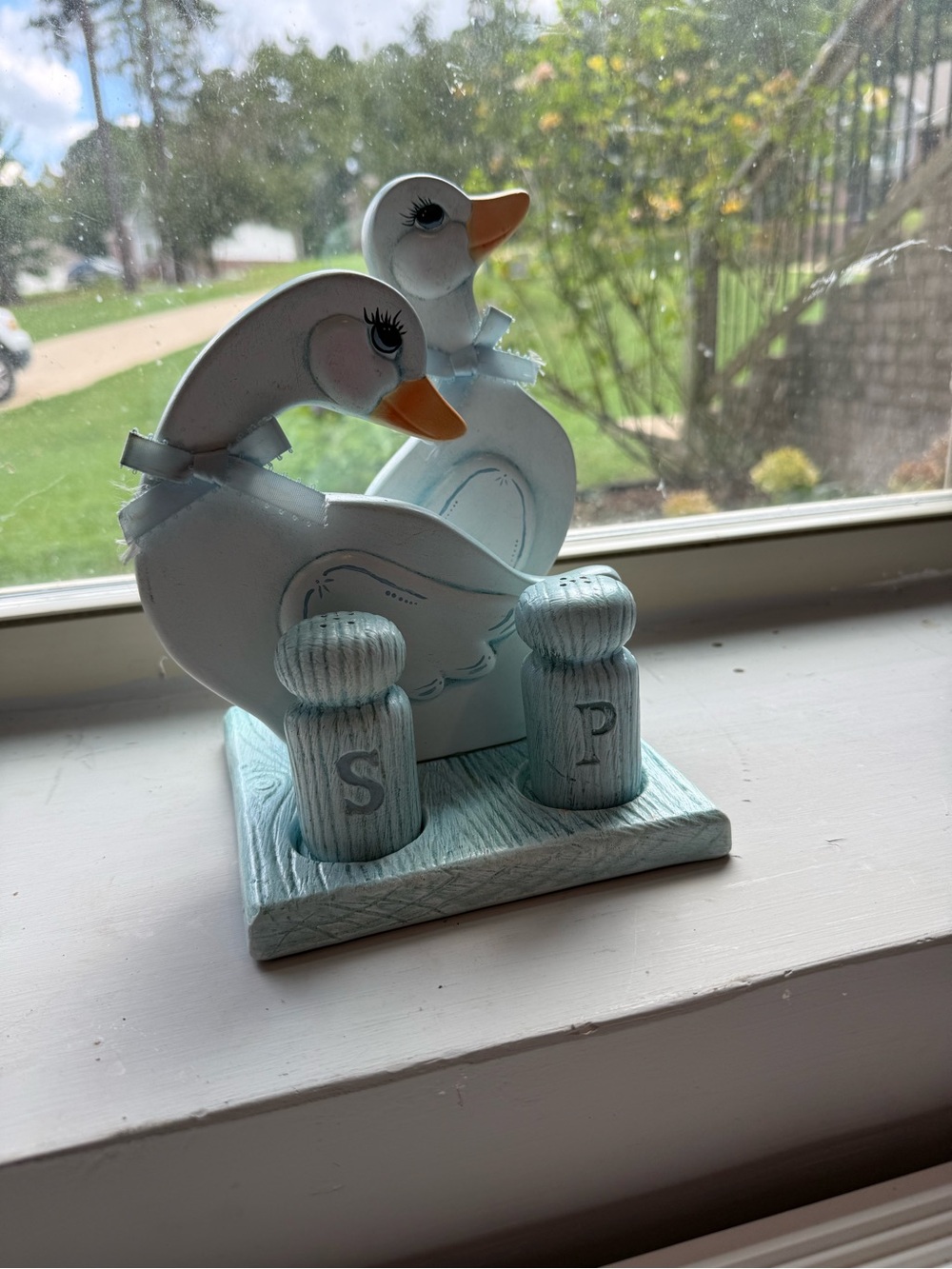 Light Blue duck napkin holder Salt and Pepper Shaker Set